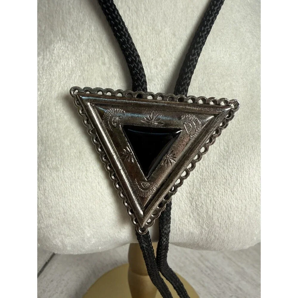 Western Bolo Tie Silver Tone Ornate Triangle Black Onyx or Obsidian Braided Vtg
